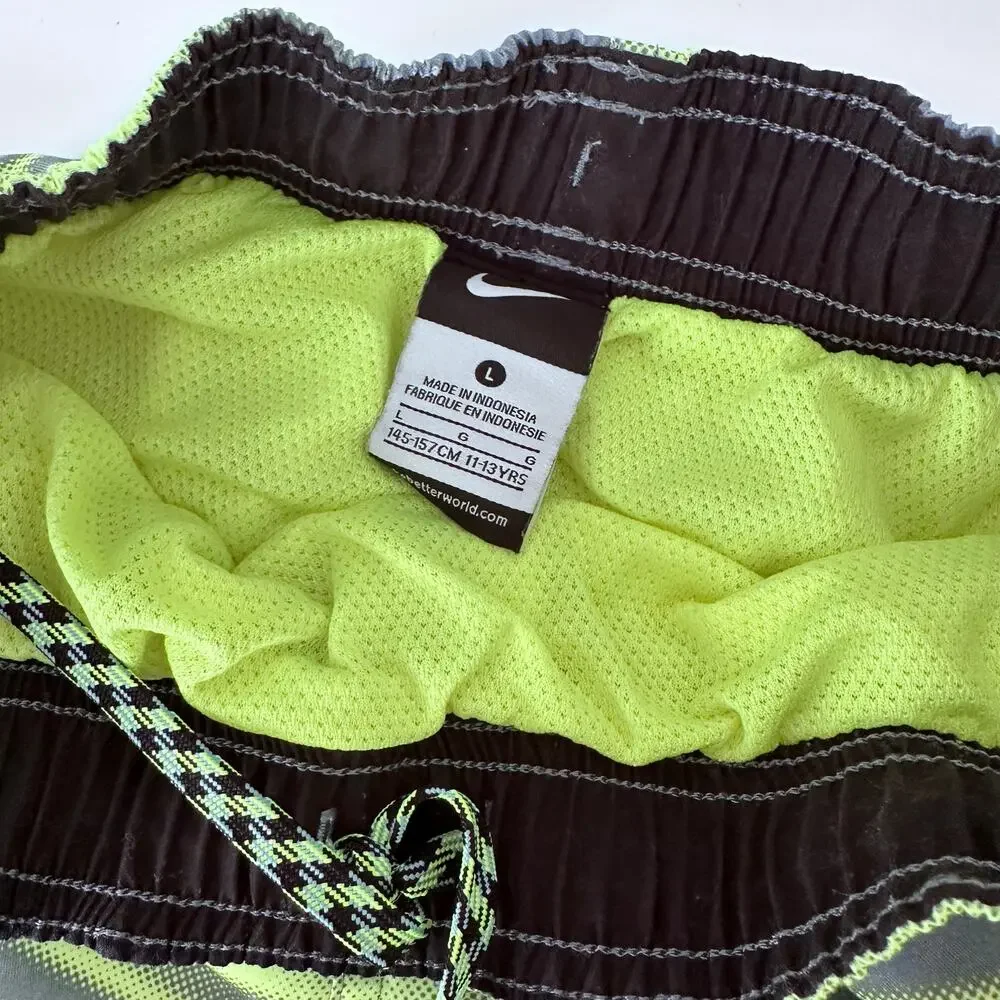 Nike swim trunks - Picture 4 of 5